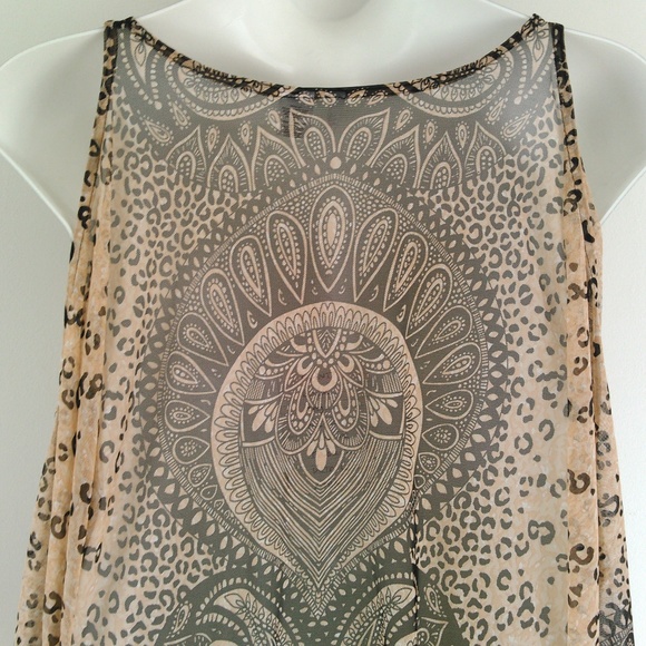Animal paisley cold shoulder mesh tank - Picture 3 of 6